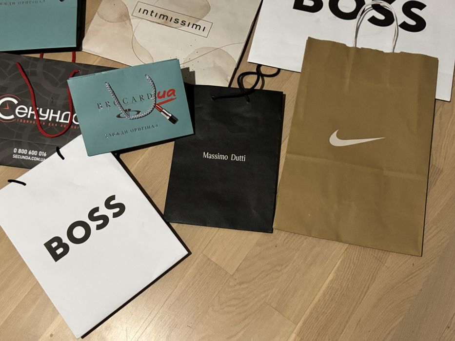 Брендові пакети hugo boss all saints massimo nike brocard intimissimi