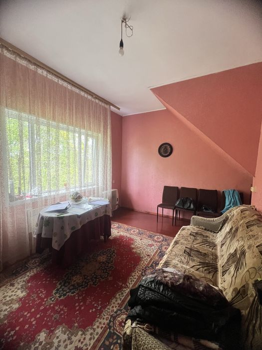 Жорнівка продаж пів будинку 4 кімнати Газ/Камін з виходом в Ліс