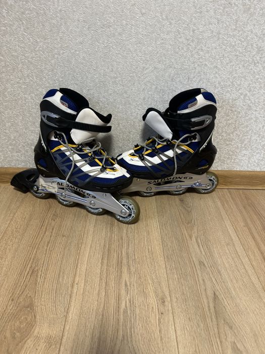 Ролікові коньки майже нові