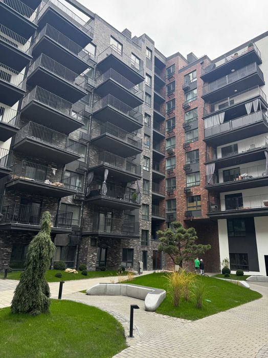 Двокімнатна квартира з терасою 45 м2 і кухнею студією! Вид на місто!