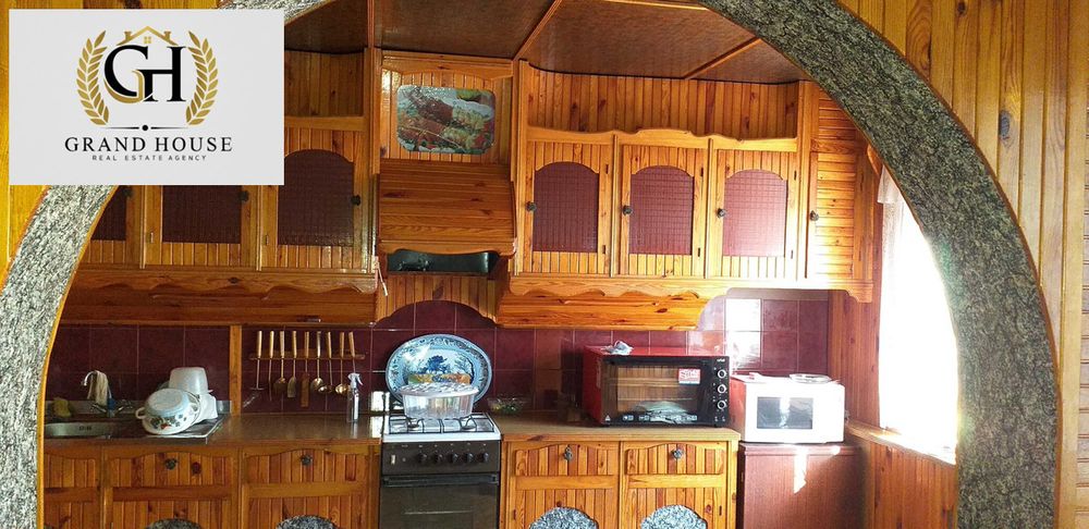 Продам 2-поверховий будинок в с.Соколівське