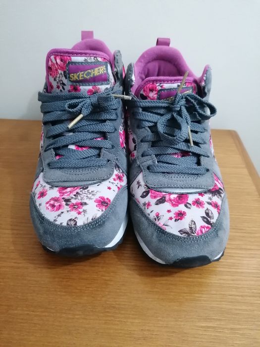 Skechers em muito bom estado