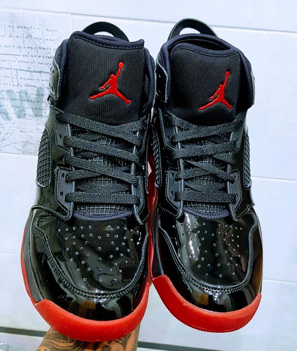Кроссовки jordan mars 270