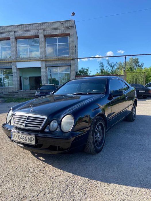 Mercedes-Benz CLK 230