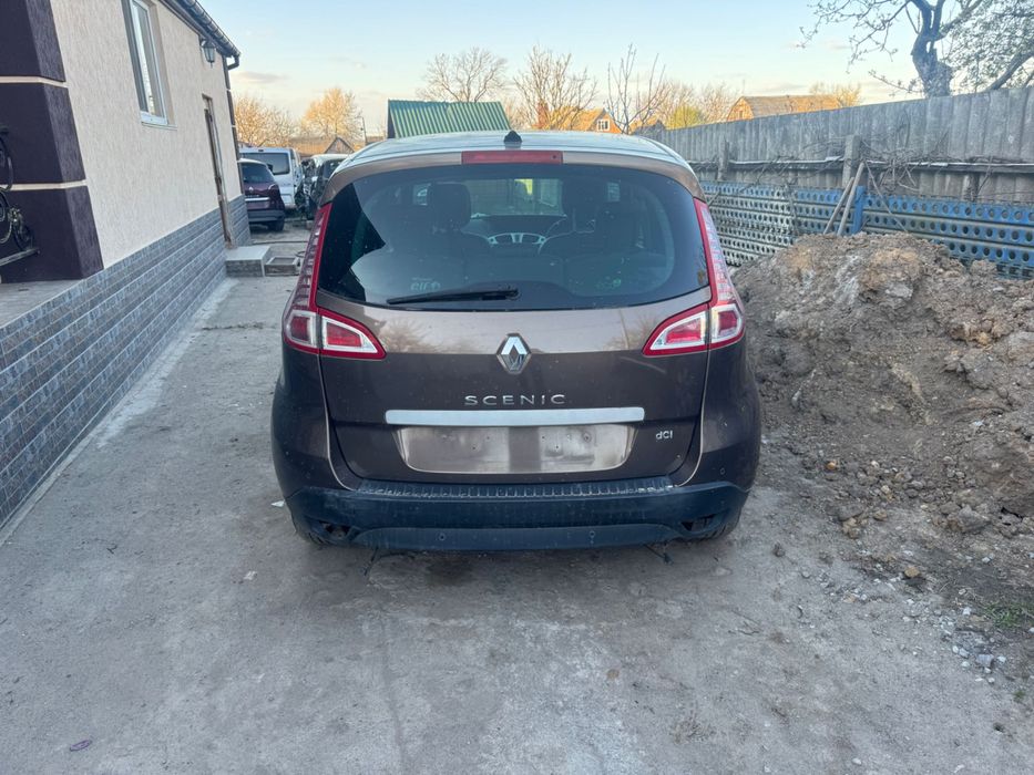 Двері ляди Renault scenic 3 Megane 3 логан 2