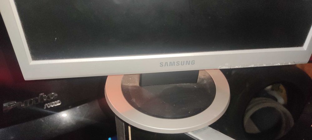 Computer Monitor64552119861635124