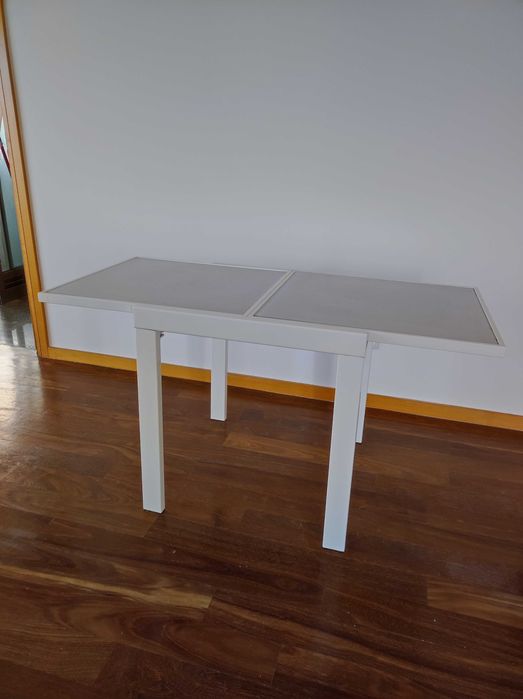 Mesa de cozinha extensível