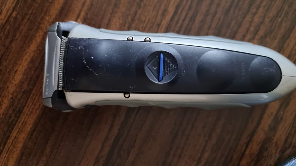 Maszynka do golenia firmy  Braun