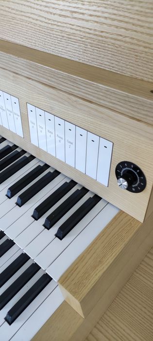 konsola Organowa Nowa, TONUS  SD 300 (małopolska).