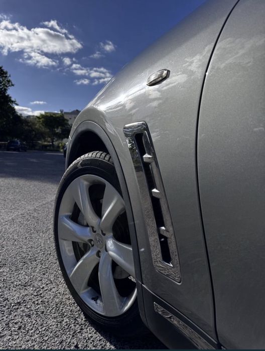 INFINITI FX 3.0D  240cv  4WD