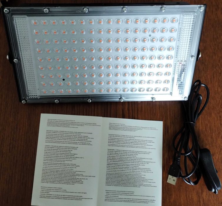 Luz Estufa LEDs Espectro Completo USB 144 Leds