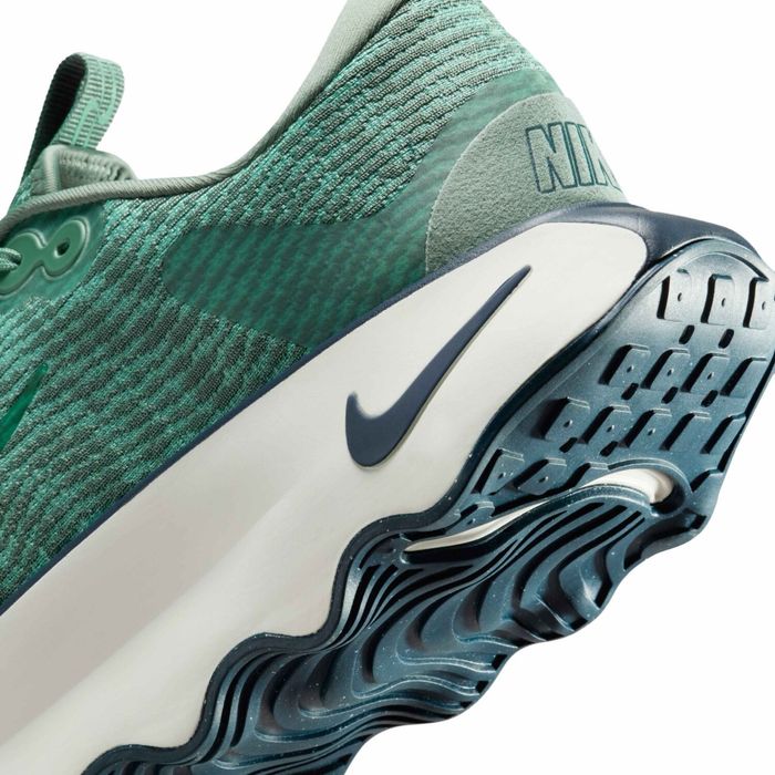 Кросівки чоловічі Nike Motiva оригінал DV1237-301 42