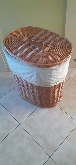 kosz na bielizny, ubrania