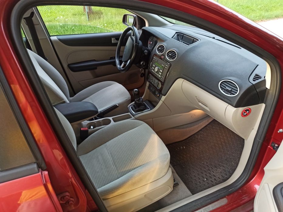 Ford Focus 1.6 + Gaz * Klimatyzacja * Tylko 133.000 Km  * Hak