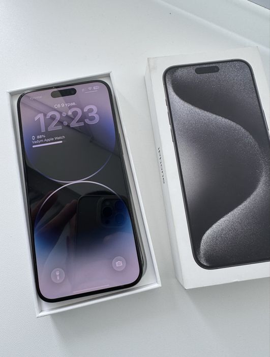Продам iPhone 15 Pro Max 256GB Black Titanium