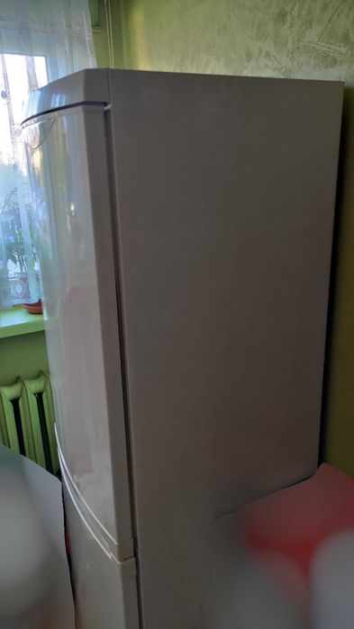 Lodówka chłodziarko-zamrażarka Zanussi ZRB34NC używana sprawna 175cm 336l