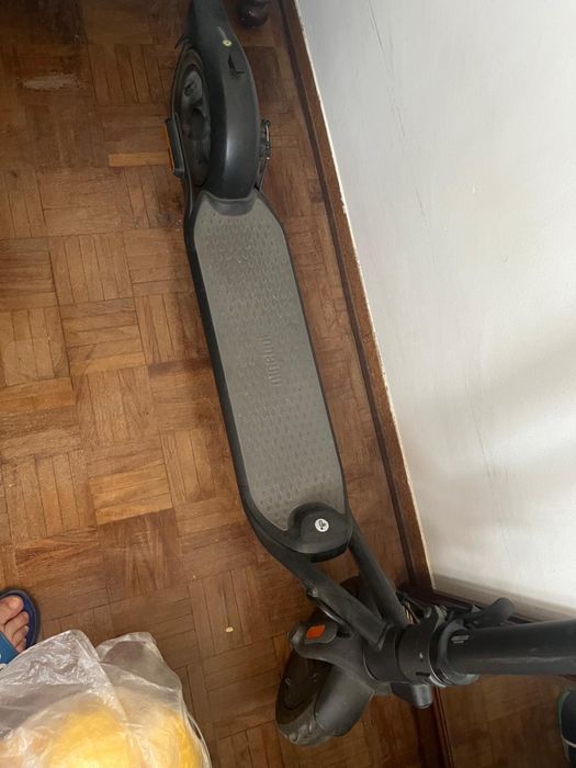 Trotinete Ninebot Segway F25E