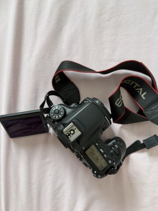 Canon EOS 70D + Objetiva 24mm f/2.8 STM | Kit Compacto