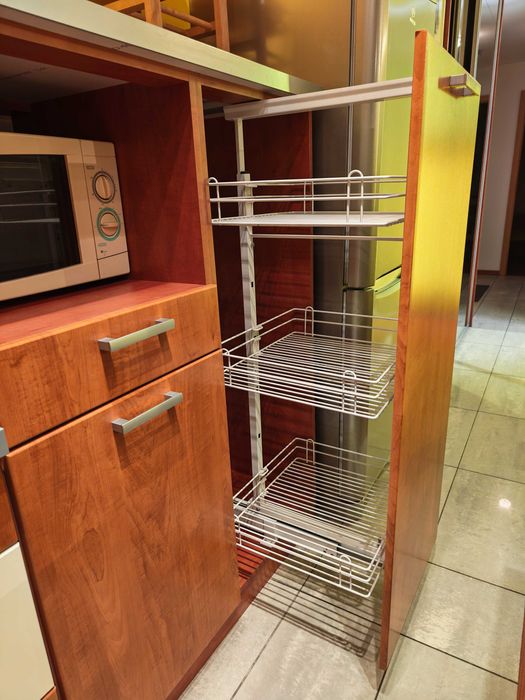 Meble kuchenne z dużą wyspą + AGD