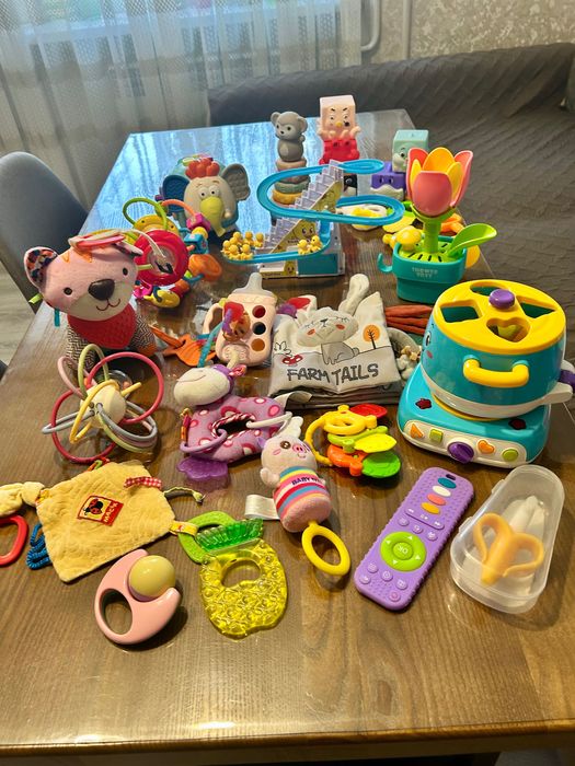 Набір іграшок 3-9 місяців