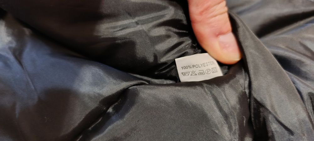 Продам  куртку розмір 48-50.
