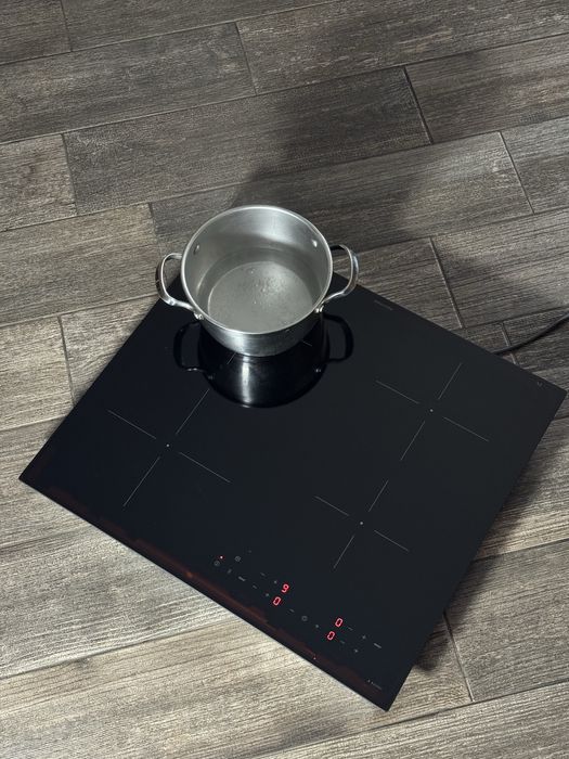 Індукційна поверхня IKEA безрамочна, 2024 рік 11 місяць. Індукція!