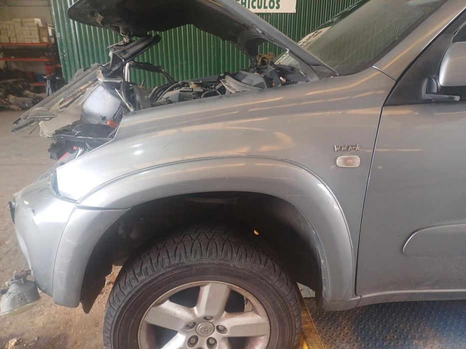 Guarda-Lamas Frente Esquerdo Toyota Rav4 A2
