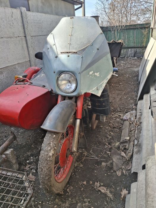 Мотоцикл К 750 з живими документами