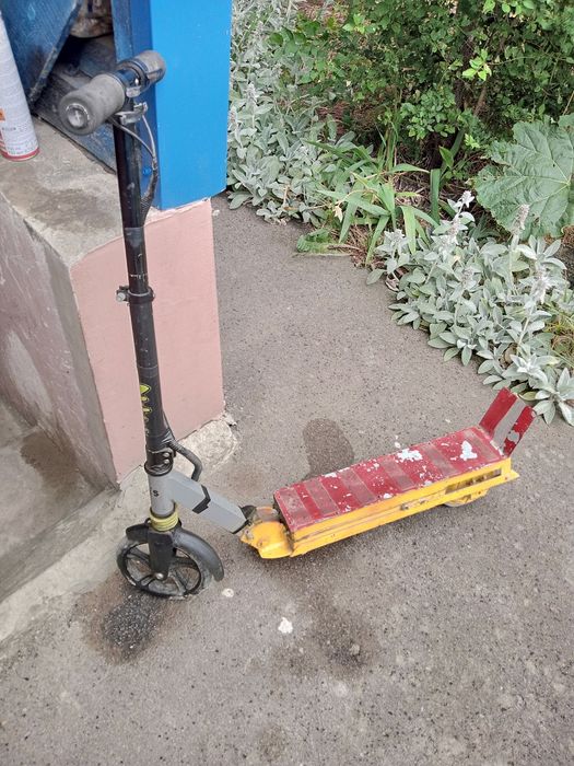 Продам електросамокат дитячий