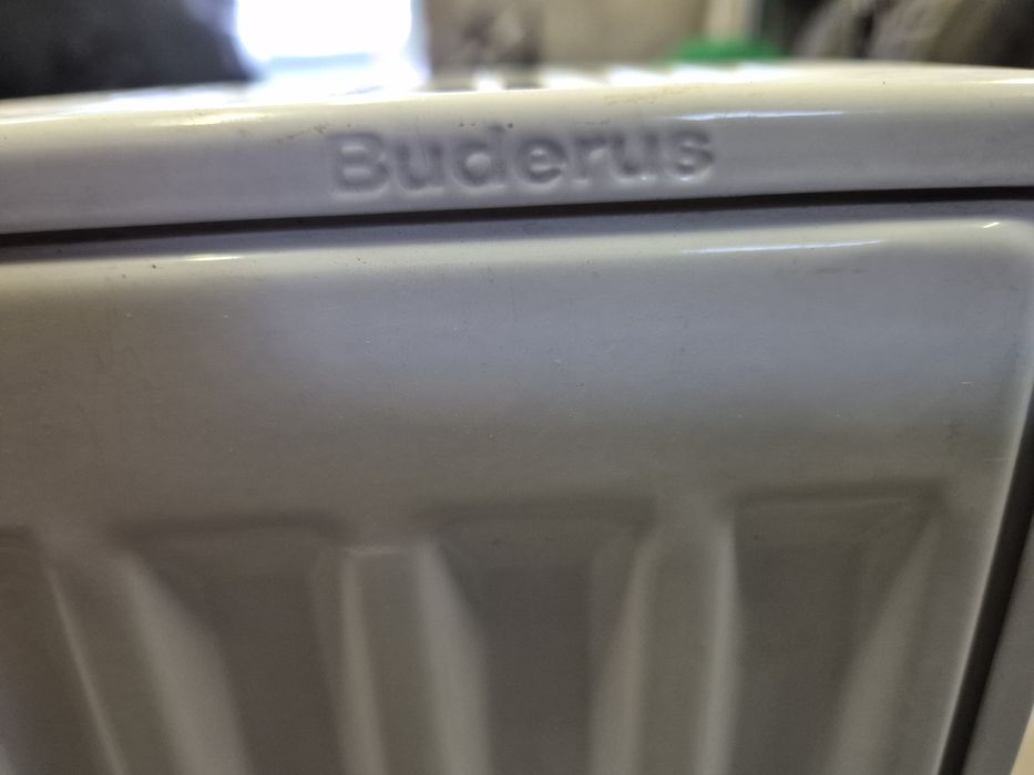 Grzejnik Buderus 80 x 60 cm termostat