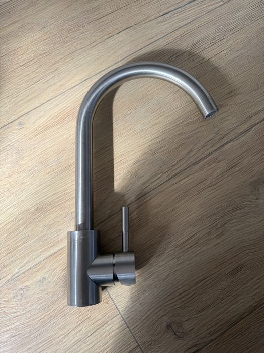 Змішувач для кухні б/в Solone