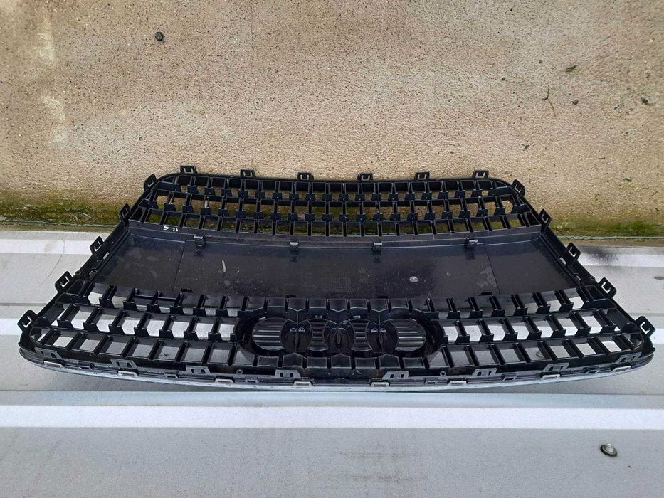 sprzedam grill do Audi Q7