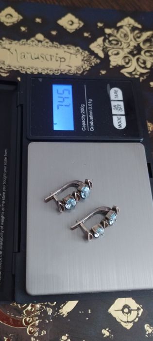 Продам сережки з топазом