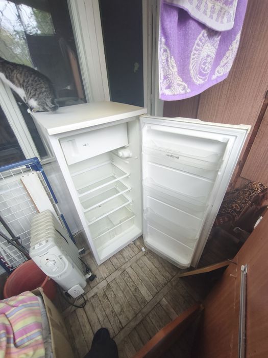 продам холодильник Vestfrost