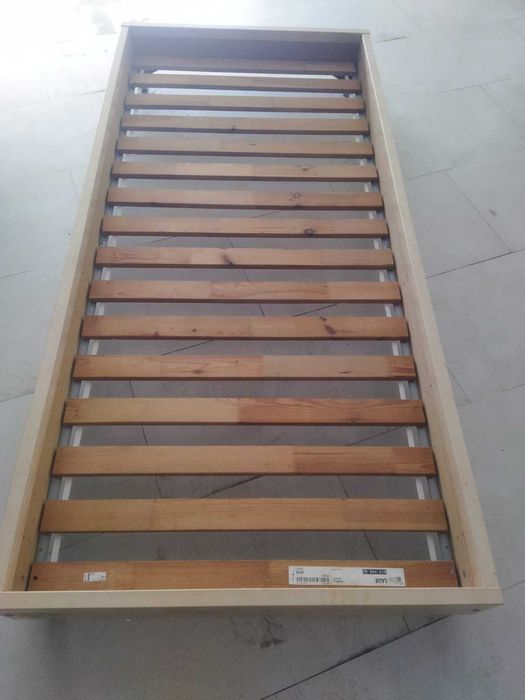 Estrado tipo sommier - cama de solteiro