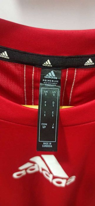 T-shirt desportiva da Adidas
