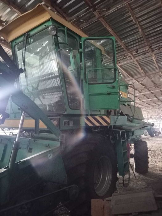 Комбайн ДОН 1500