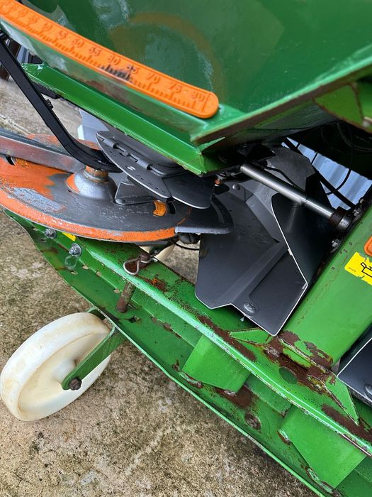 Rozsiewacz Amazone ZA-M UF 1200 Hydro