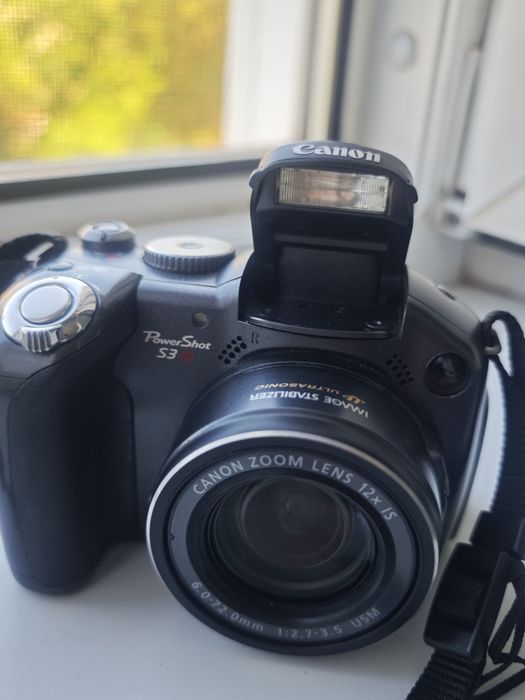 Продам цифрову фотокамеру