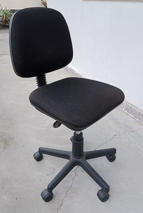 Cadeira de Escritório com rodas