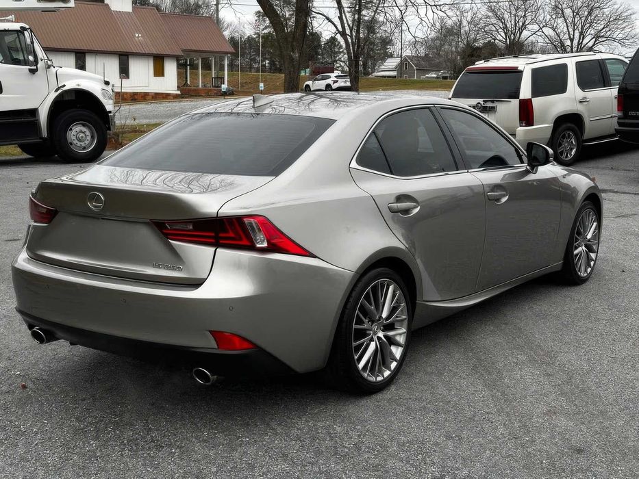 Lexus IS 250      2015