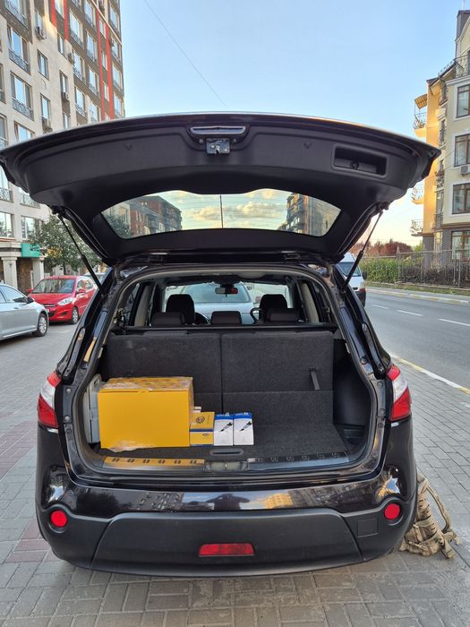 Продам Nissan Qashqai+2