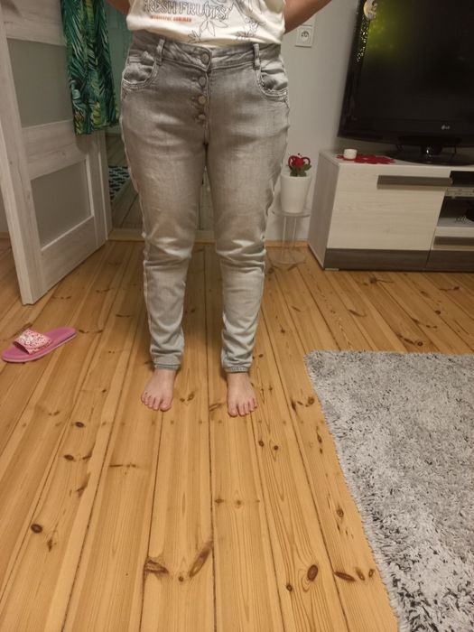 Spodnie jeansowe damskie Gina roz.40