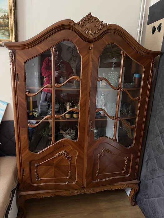 Kredens z lat 80tych.