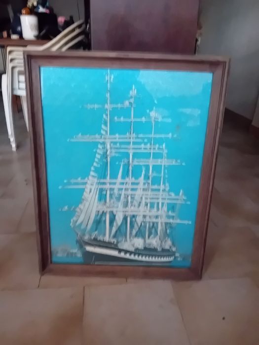 Quadro antigo decorativo montado a puzzle Para restauro