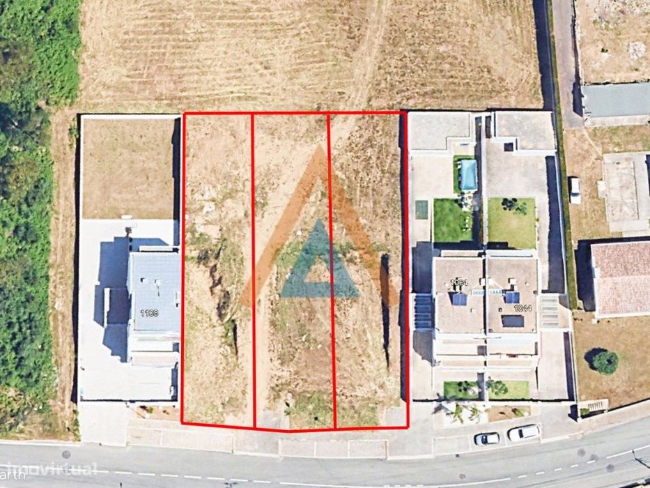 Unique opportunity, located between the city of Santa Maria da Feira and the city...