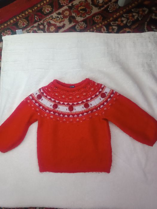 Кофточка дитяча червоного кольору
