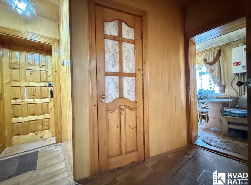 Продається світла 2 кімнатна квартира з індивідуальним опаленням