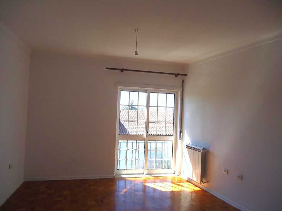 T2+1 c/Escritório c/60m2, roupeiros embutidos, aquec. central, Viseu