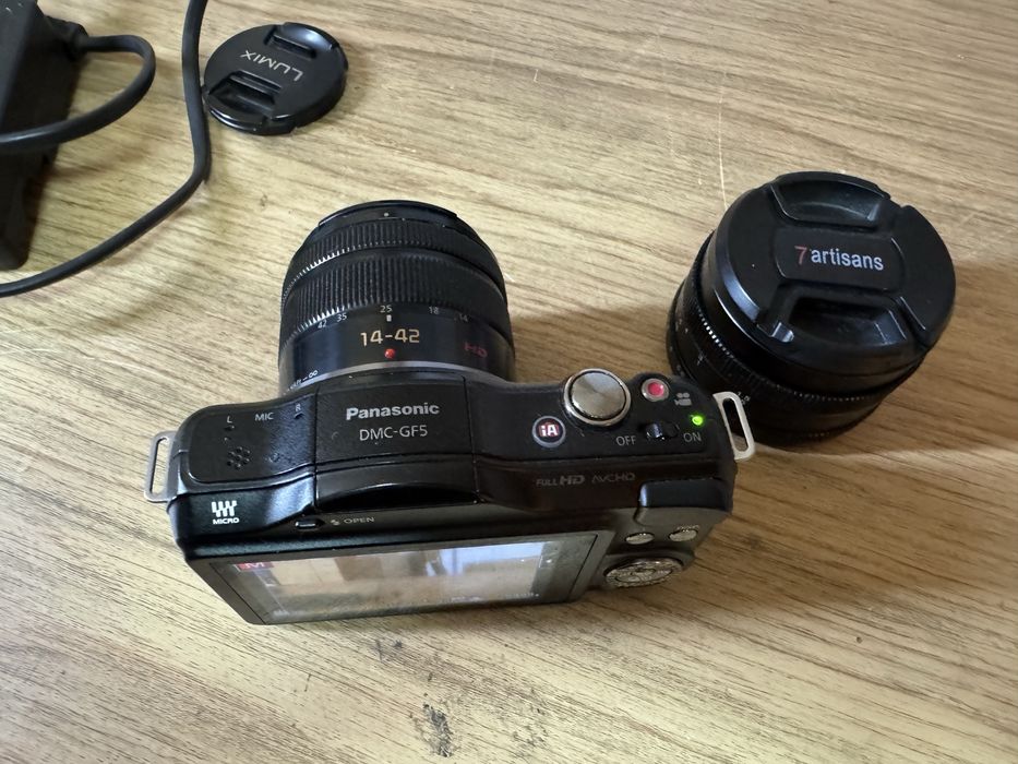 Продам свій Panasonic Lumix GF5 14-42 + 7artisans 50mm f1.8 1222